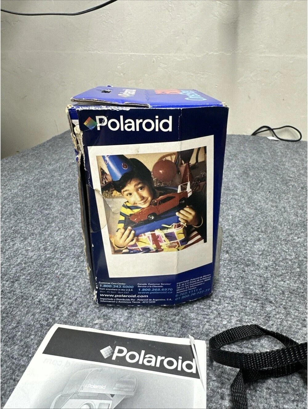 Polaroid OneStep 600 Instant Film Camera ￼open Box Untested